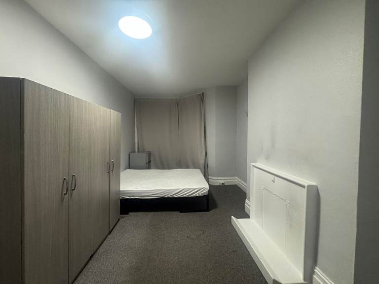 DOUBLE ROOM AVAILABLE Tottenham Hale, N15 – Walking Distance from station