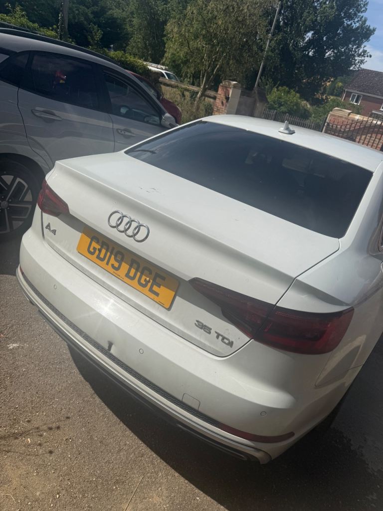 Audi, A4, Saloon, 2019, Semi-Auto, 1968 (cc), 4 doors