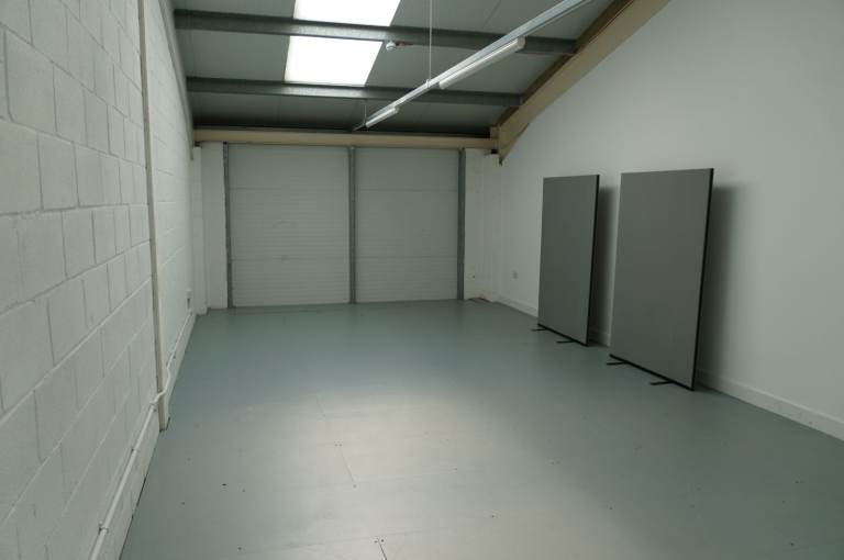 Business workshop to let. The area is  475 sq ft (43.2m2) on the first floor.    
