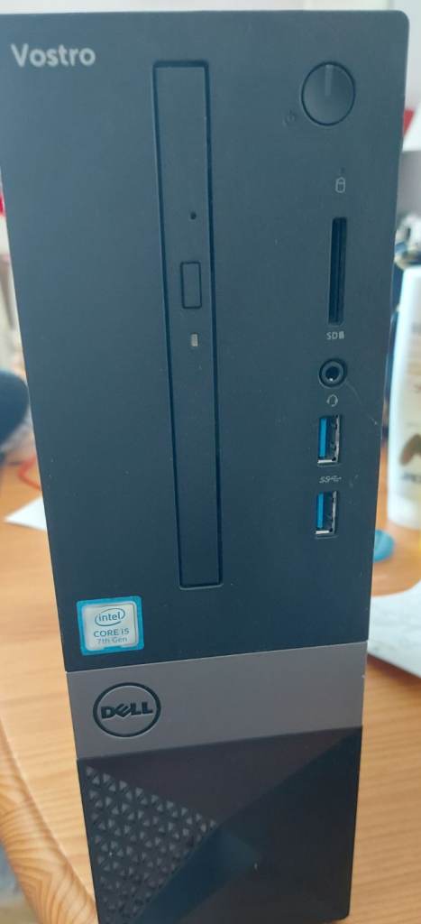 Dell vostro i5-7400 8GB DDR4 500GB windows 10 PC 