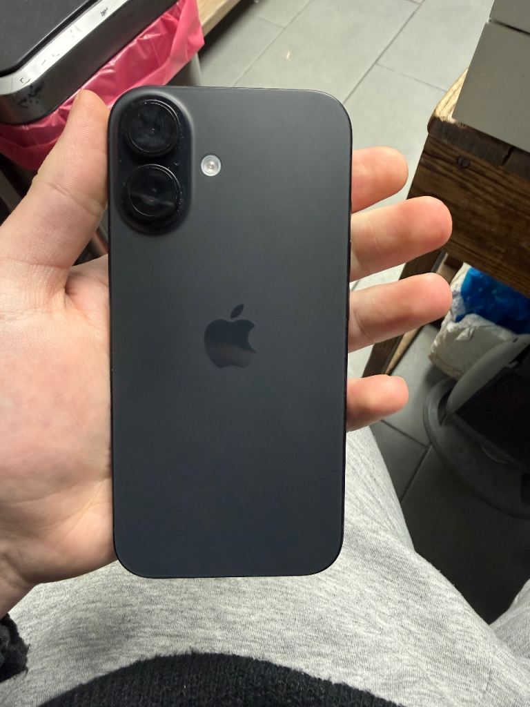 image for iPhone 16 (128GB)