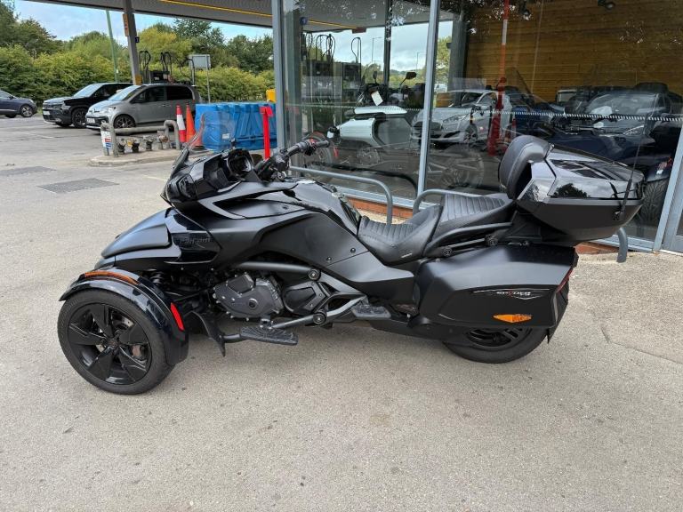 2022 Can-Am Spyder F3 Limited 1330cc 6 speed semi automatic trike
