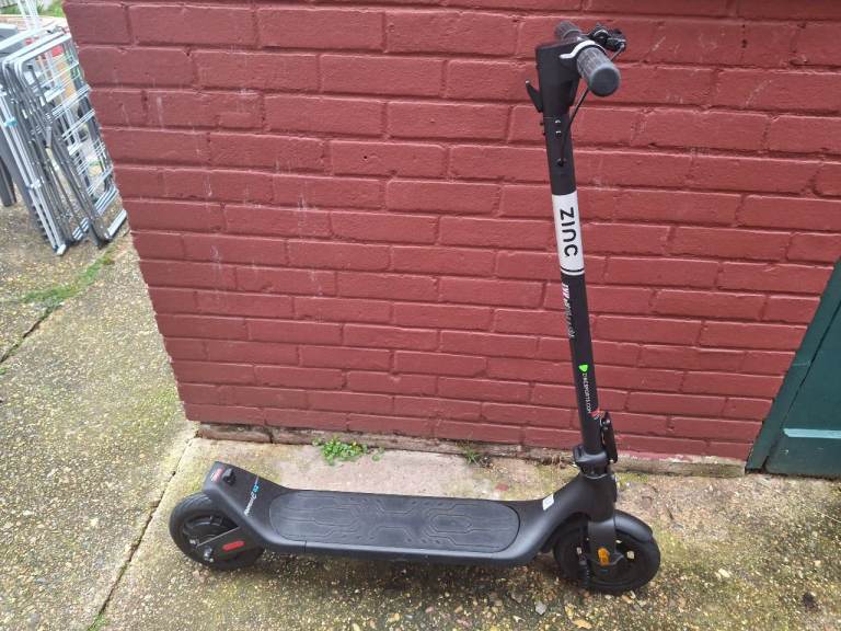 Zinc Adults E Scooter