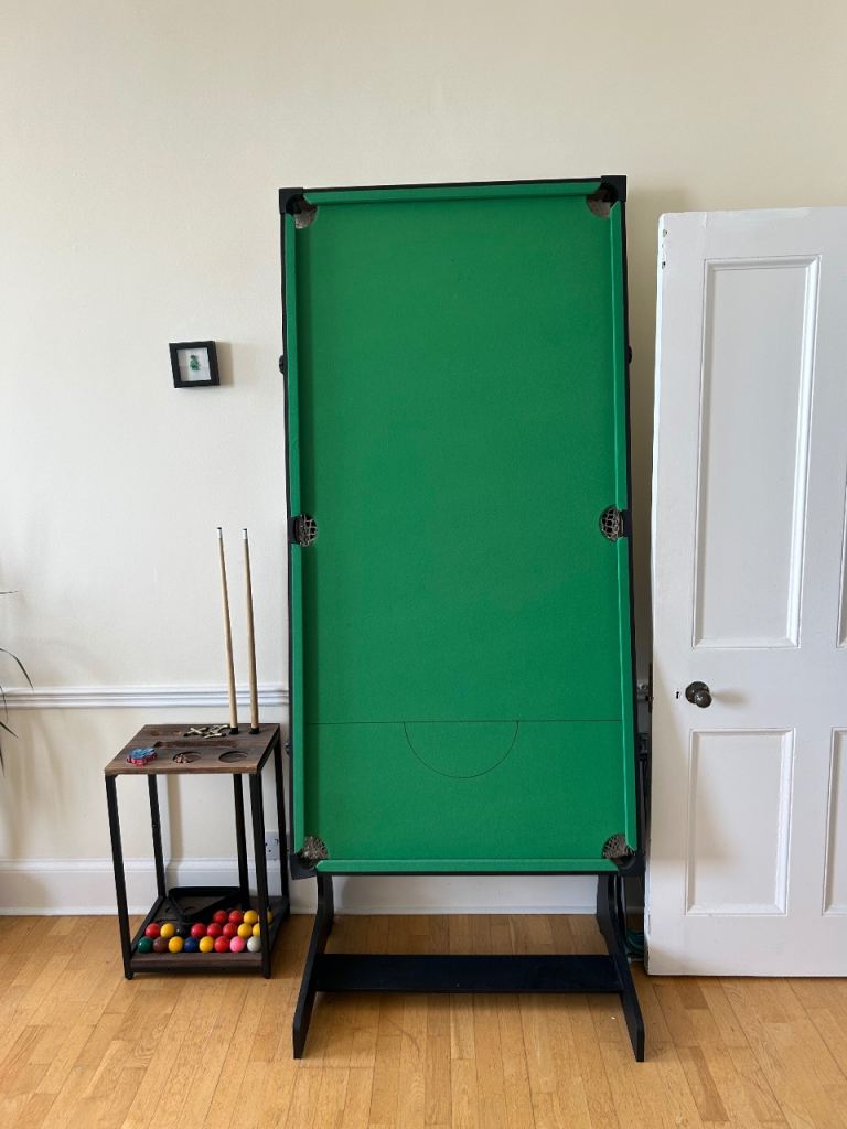 6ft Folding Pool Table + Cue Stand & Accessories – Excellent Condition