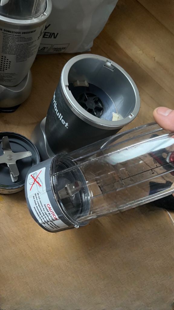 NutriBullet Blender 600 with two cups