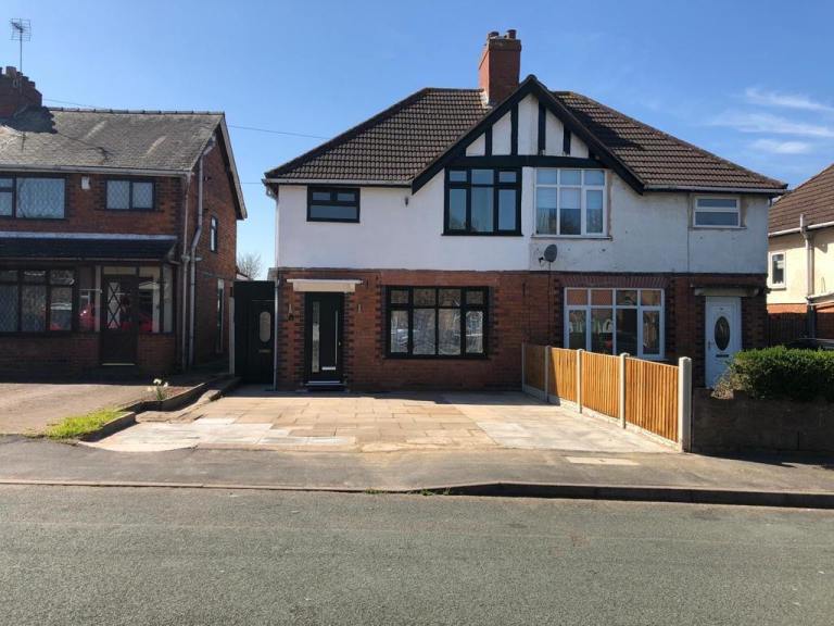 3 Bed House for rent WS5