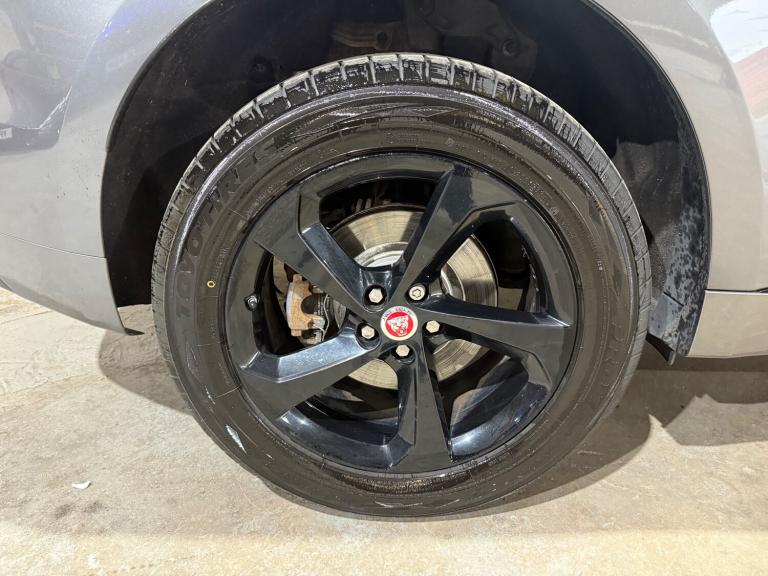 2017 Jaguar F-Pace 2.0 D180 R-Sport SUV 5dr Diesel Auto AWD Euro 6 (s/s) (180