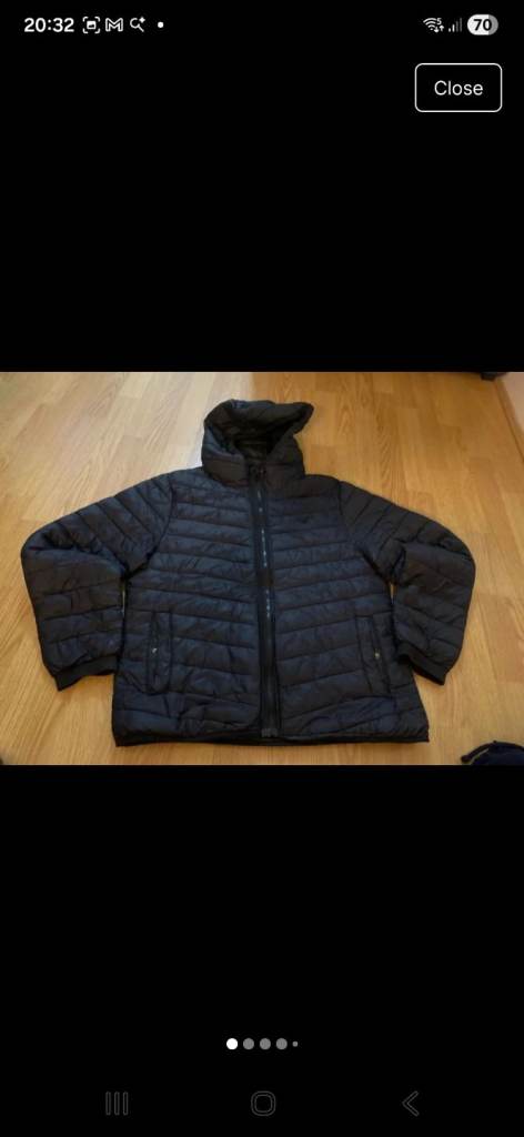 Hollister size S