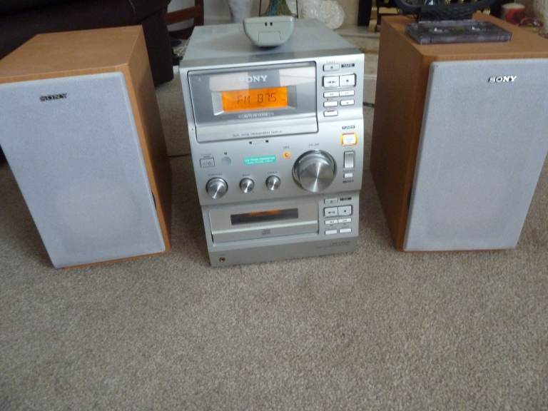 Used Sony CMT-CP100 Micro hi-fi system for spares/repair