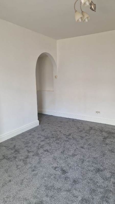 Big Bright Beautiful 2 Bedroom House To Let 