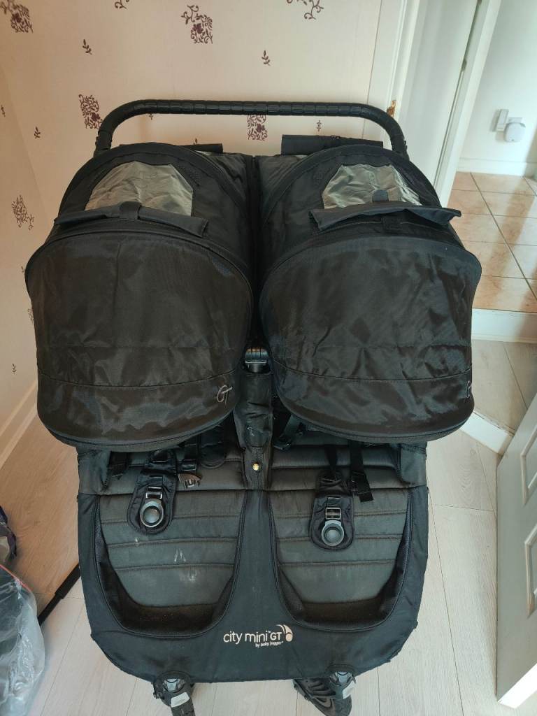 City Jogger Double Pushchair – Suitable for Newborn & Toddler + Two Carrycots