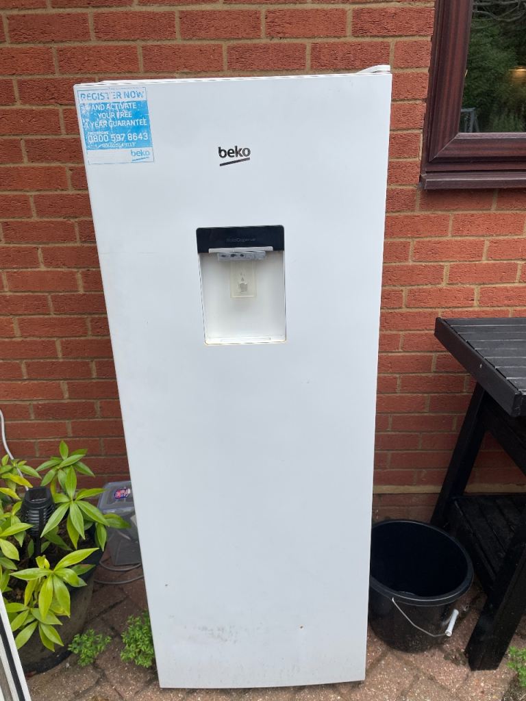 Beko Freestanding Fridge with Water Dispenser – Good Condition