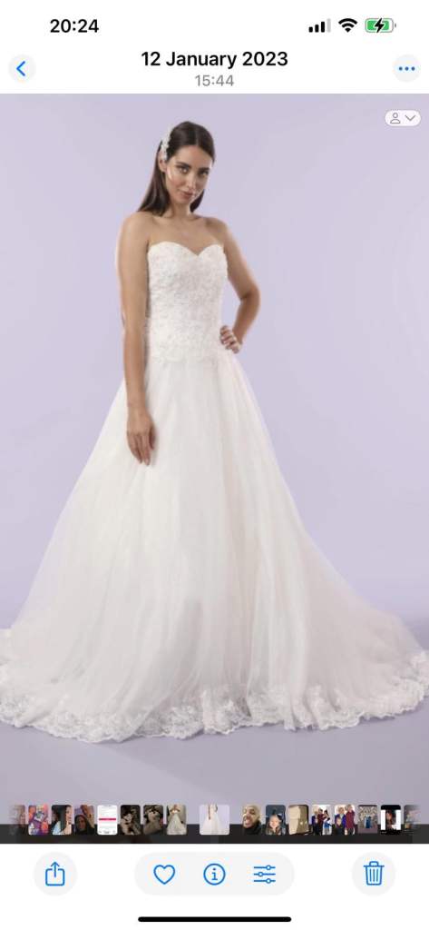 Wedding dress 