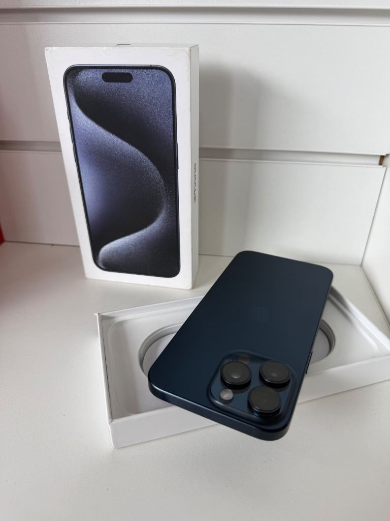 Apple iPhone 15 pro max 512gb Blue unlocked like new 