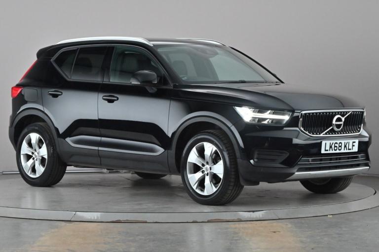  Volvo Xc40 1.5 T3 Momentum Suv 5dr Petrol Manual Euro 6 s/s 156 Ps Petrol