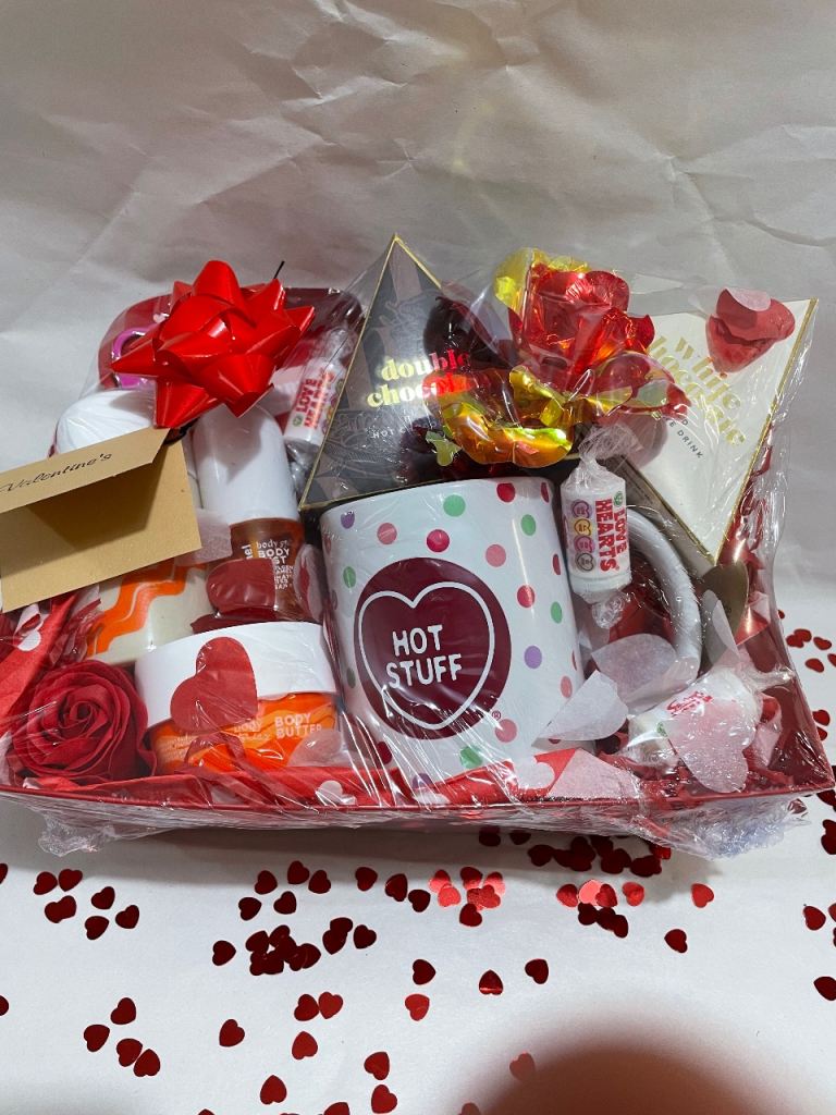 Valentines gift hamper, 