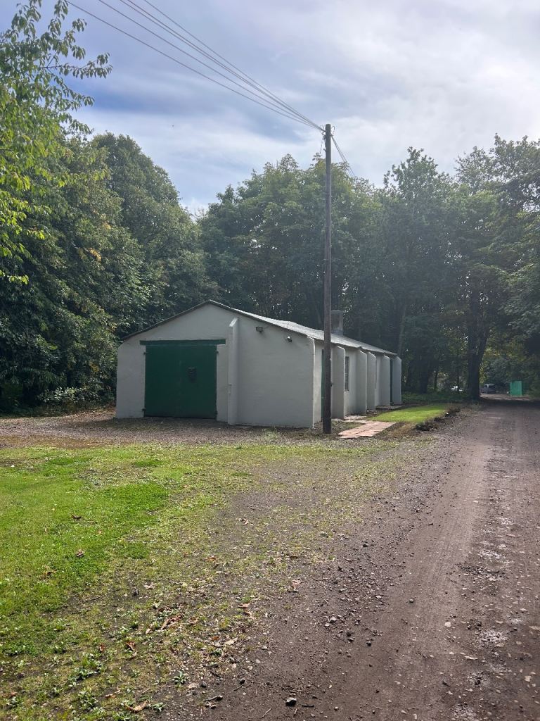 800 sq ft unit for rent