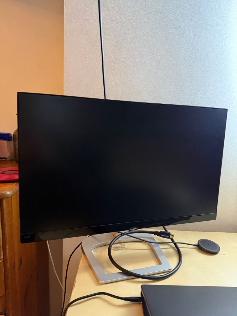 Monitor Philips 21.5”