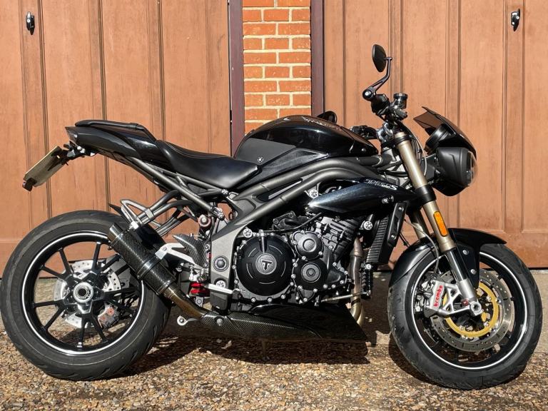 2016 TRIUMPH SPEED TRIPLE 1050