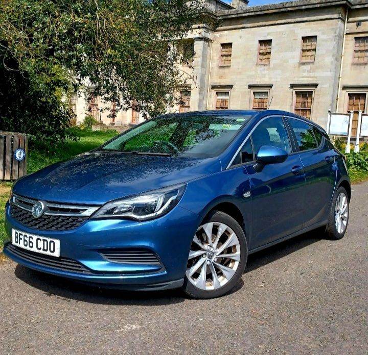 Vauxhall, ASTRA, Hatchback, 2016, Manual, 1.6cdti blueinjection, 5 doors