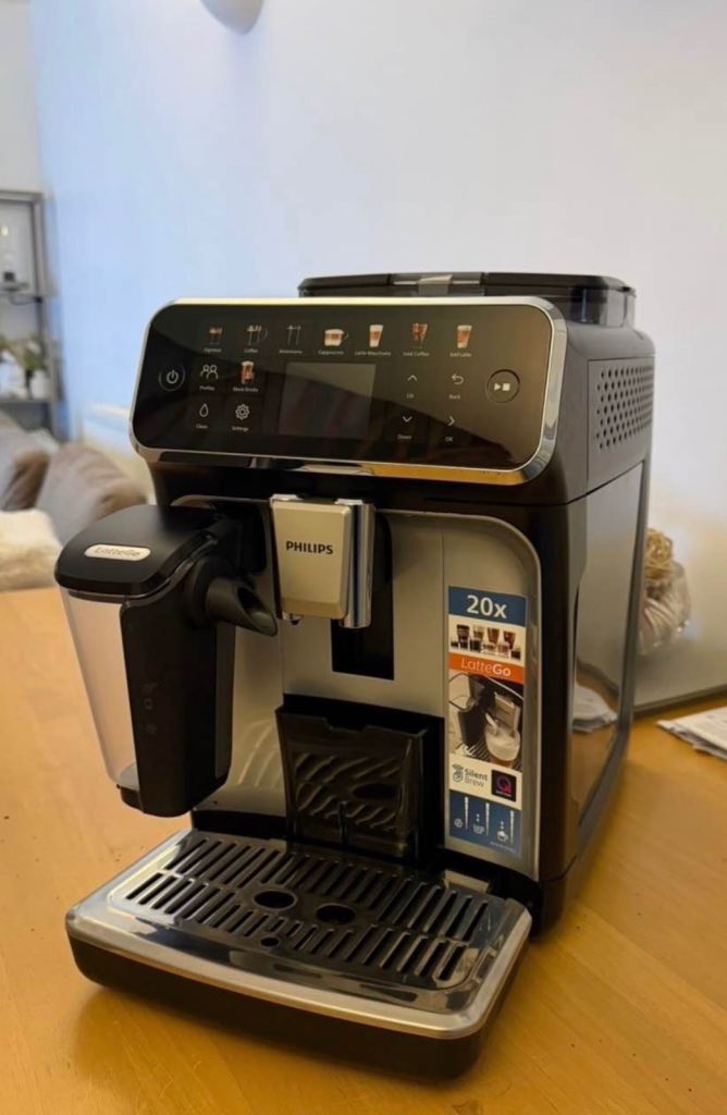 Philips 5500 LatteGo bean‑to‑cup machine