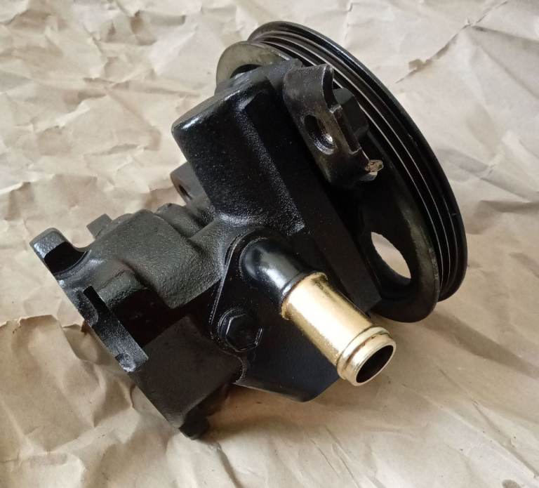 Lexus is200 power steering pump 