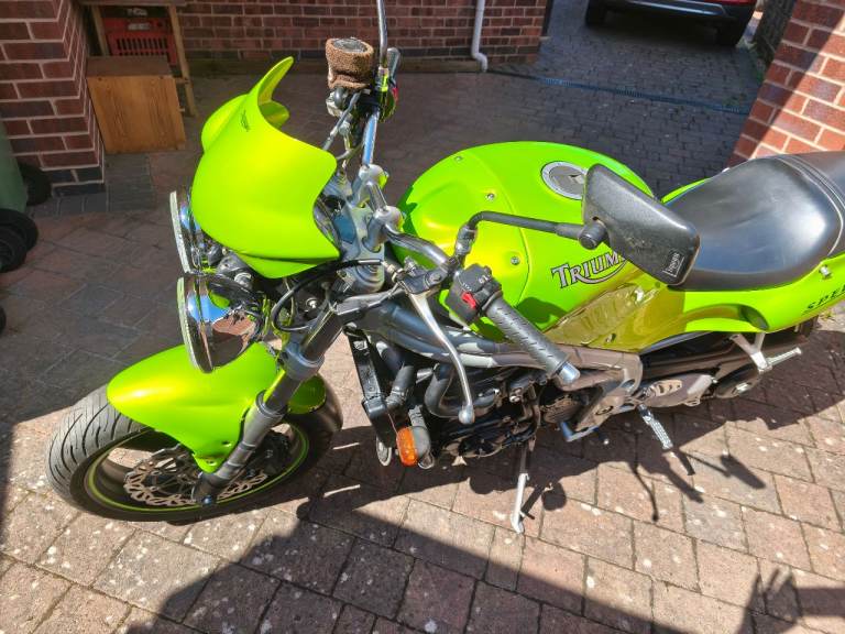 Triumph speed triple 955i