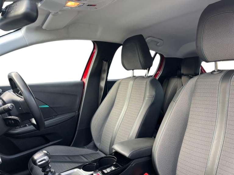  Peugeot 208 1.2 Puretech Allure Premium Hatchback 5dr Petrol Manual Euro 6 s/s