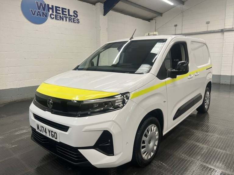 2024 Vauxhall Combo 1.5 Turbo D 2300 Pro Panel Van 5dr Diesel Manual SWB Euro 6 (s/s) (100 ps) Pa...