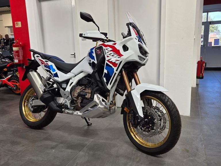 2025 NEW Honda CRF1100 Africa Twin Adventure Sports ES, DCT, NOW £16,799, 5.9%