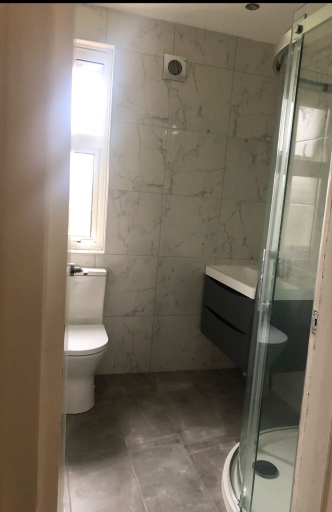 Lovely unfurnished 2 bedroom flat a Lawside Rosd 