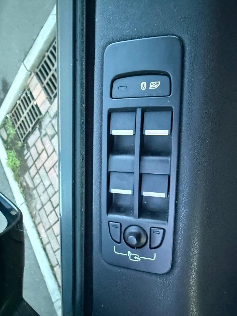 2017 Land Rover Discovery Sport 2.0 TD4 180 SE Tech 5dr Auto ESTATE Diesel Automatic