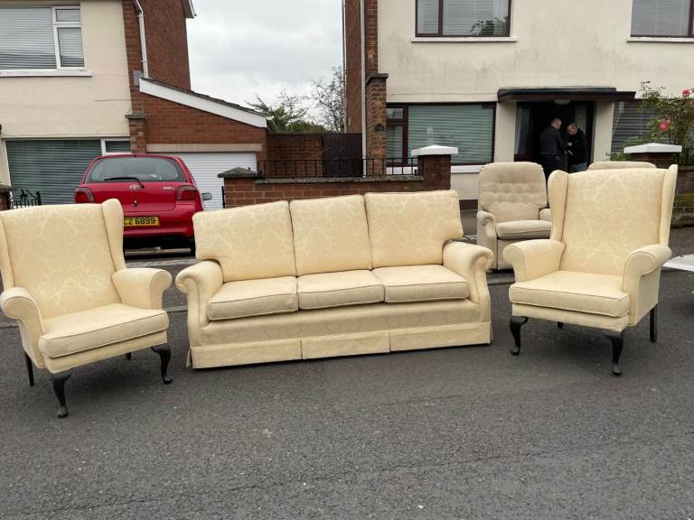 image for 3 1 1 seater sofa in biscuits fabrics £299