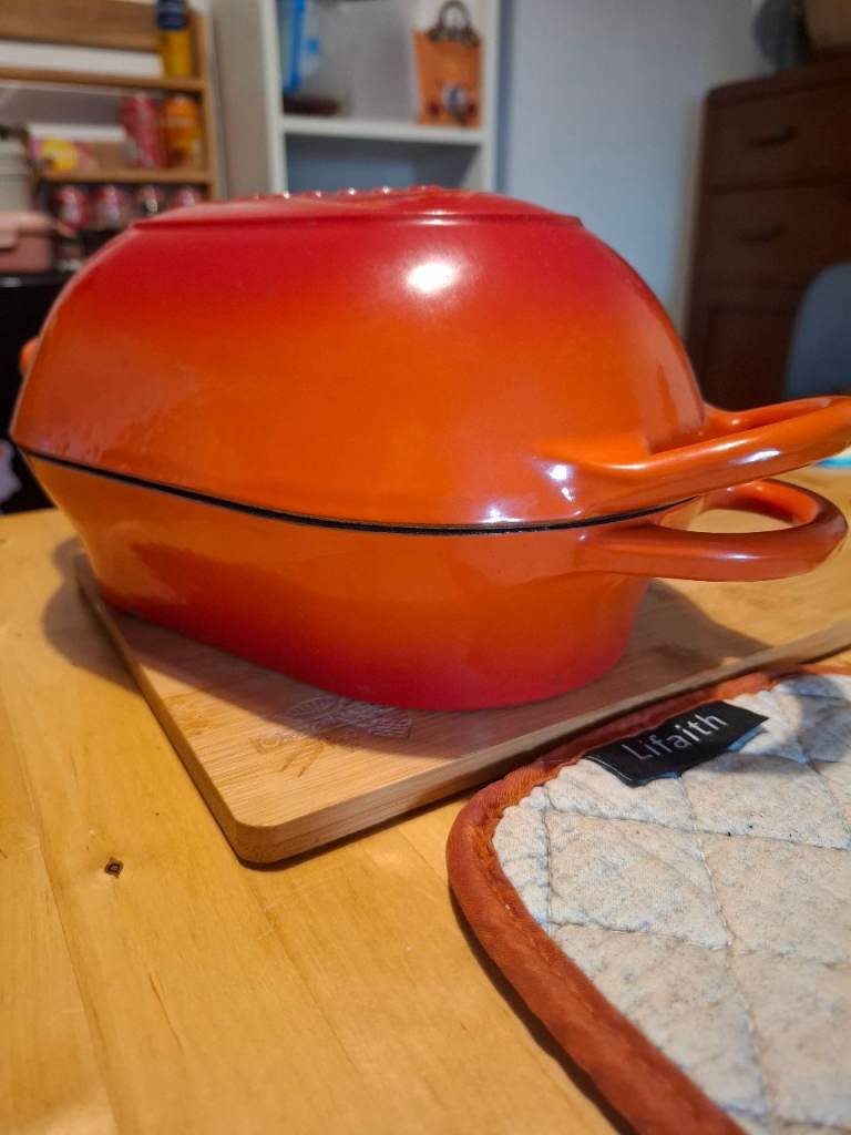 Nuovva Cast Iron Bread Baking Pan – Enamel Coated, Great Condition