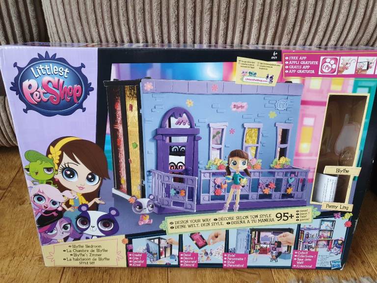 Hasbro Littlest Pet Shop Blythe Bedroom