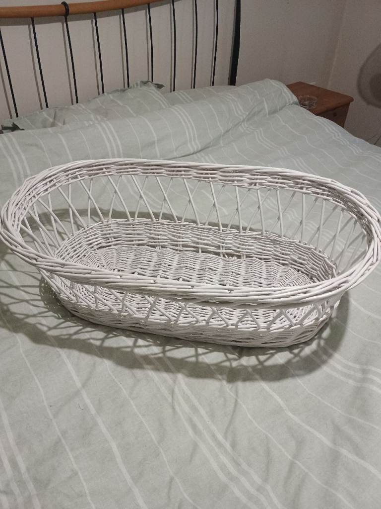 New whicker basket/washing basket.