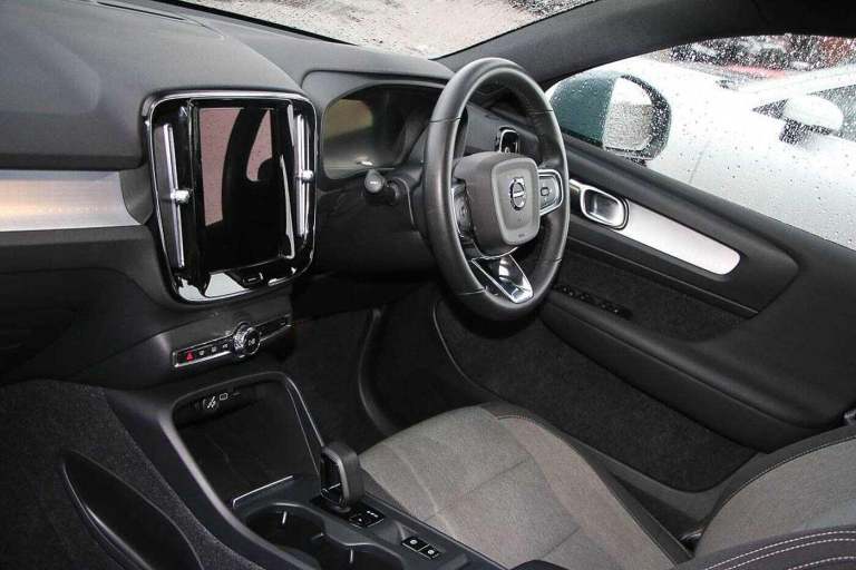 2022 Volvo XC40 2.0 B3P Core 5dr Auto ESTATE Petrol/Electric Hybrid Automatic