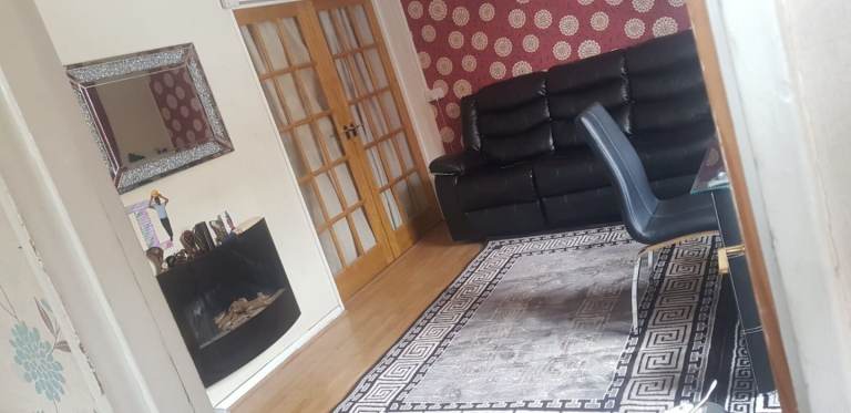 Nice and Furnished room available to rent