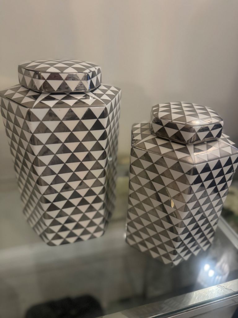 Set of 2 Silver & White Geometric Ginger Jars – Modern Decor