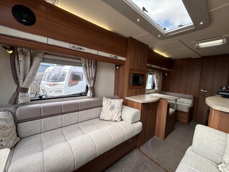 Elddis Affinity 530 3 berth 2016 mover ***LOVELY CONDITION***