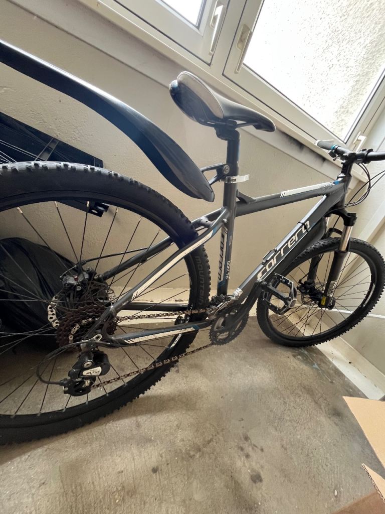 Carrera mountain bike 