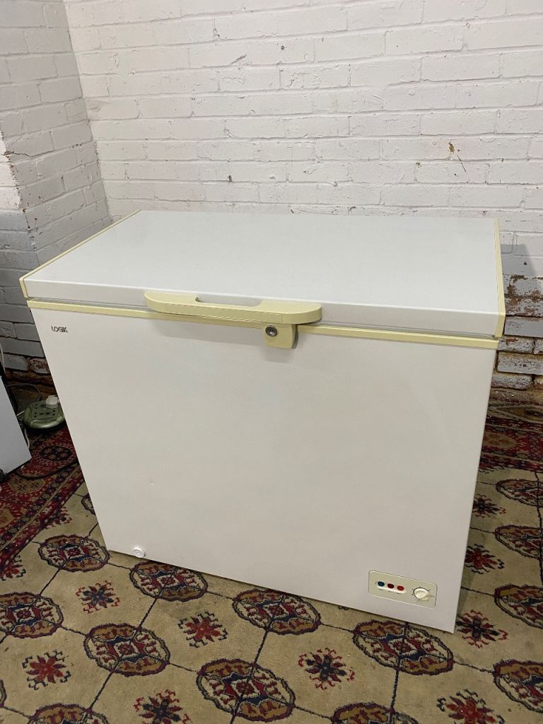🚐🚐Beautiful Logik 200L Chest Freezer Frost Free For Sale