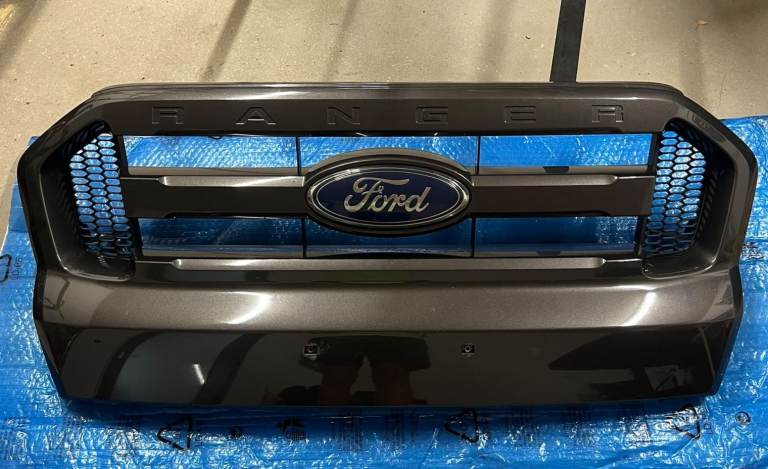 Genuine Ford Ranger Wildtrak Front Grille 2016–2018  – Complete OEM Grill