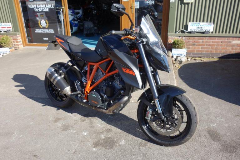 KTM Super Duke 1300 2015/65