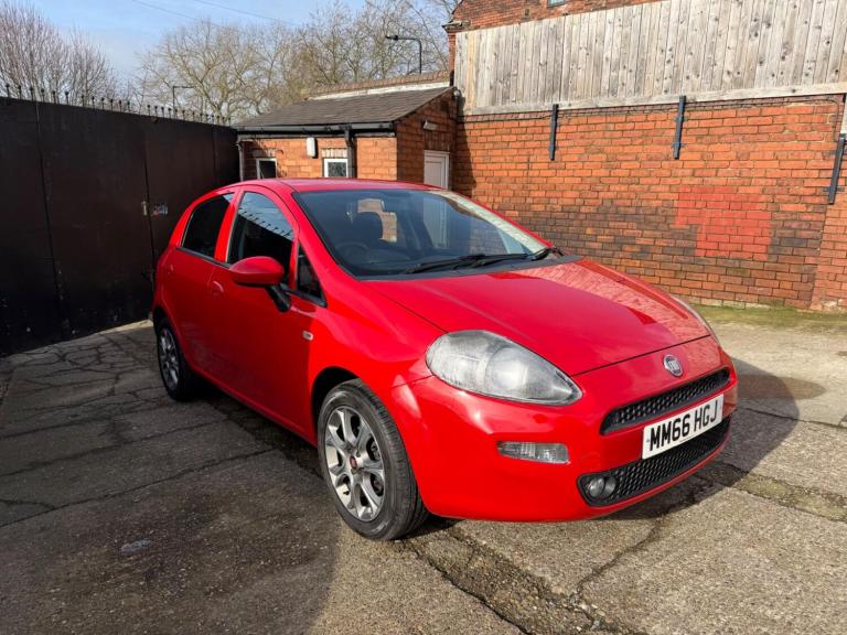2017 Fiat Punto 1.4 Easy+ 5dr HATCHBACK PETROL Manual