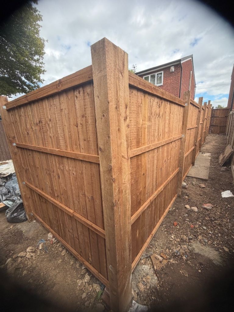 Property maintenance/fence repair/roof repairs 