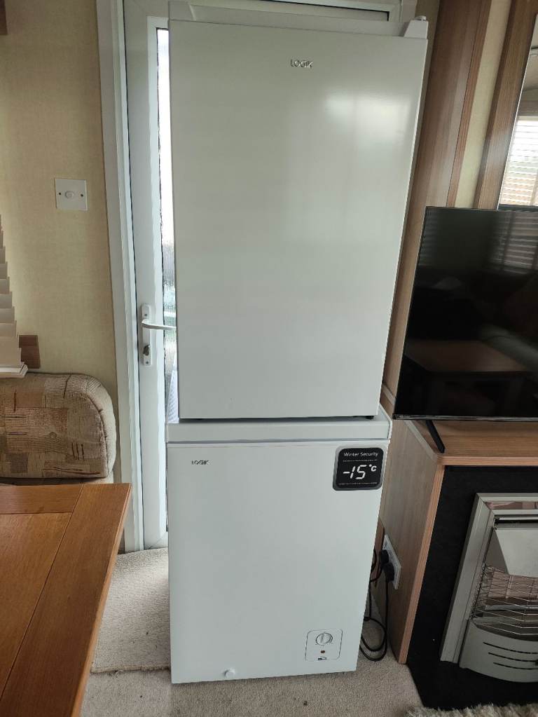 Fridge and chest freezer 