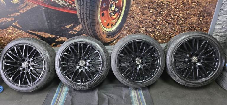 BMW Genuine 20 alloy wheels + 4 x tyres 245 45 20/ 275 40 20
