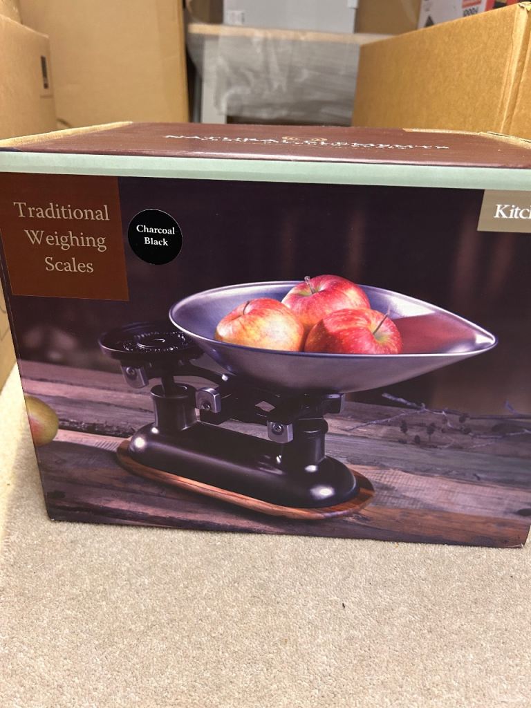 Traditional Cast Iron Balance Kitchen Weighing Scale