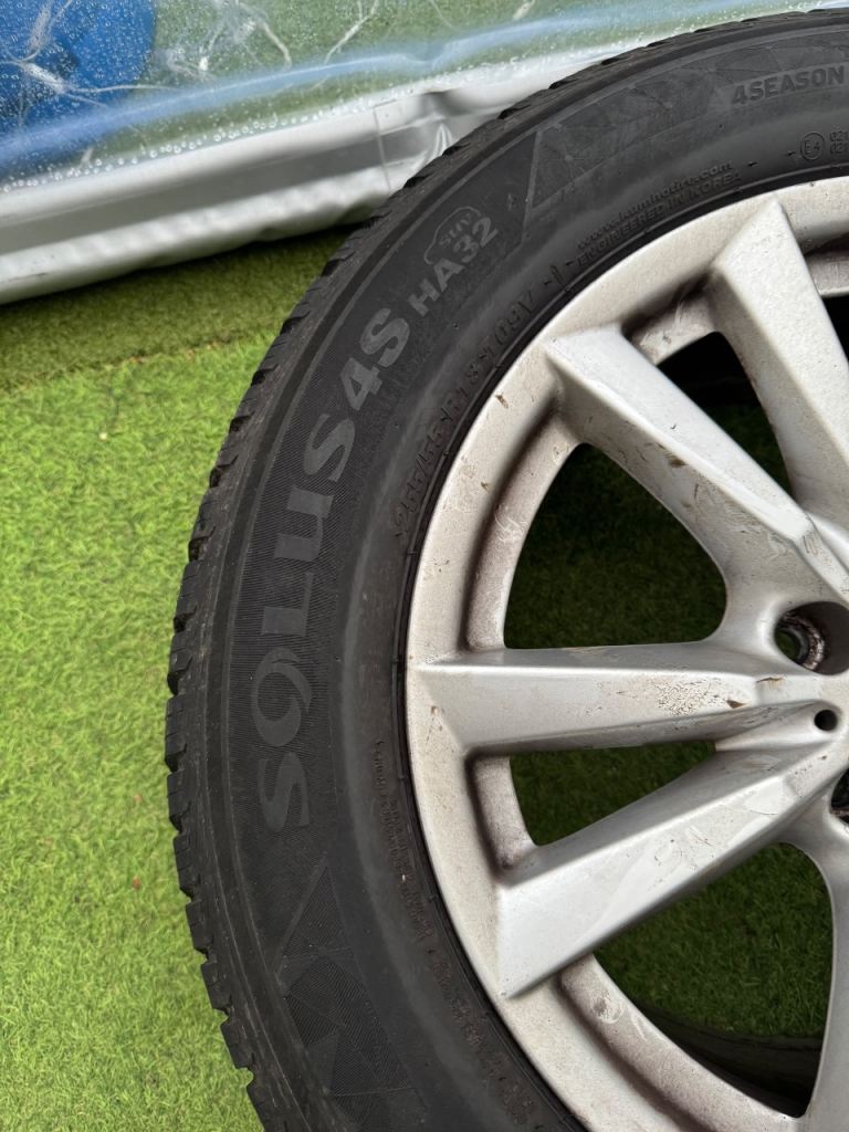 X5 bmw wheels and very good tires 